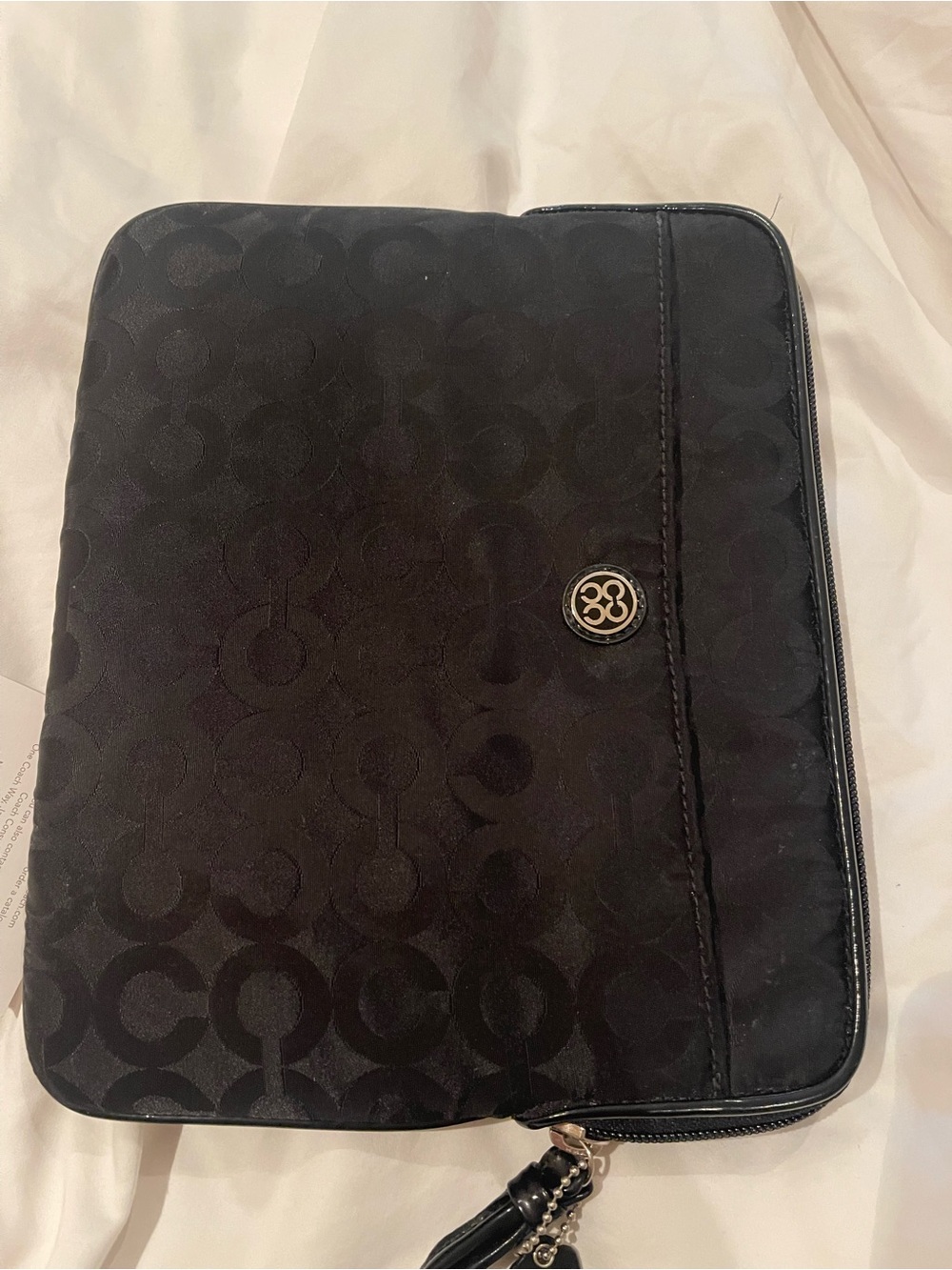 Coach black tablet case iPad signature edition - Picture 9 of 10